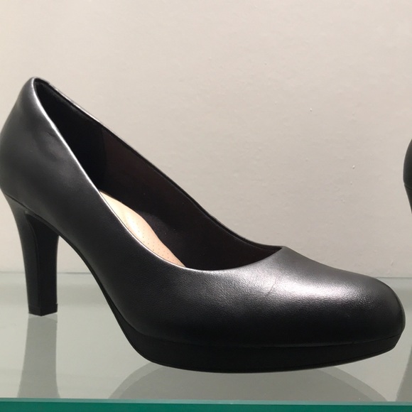 clarks adriel viola pump